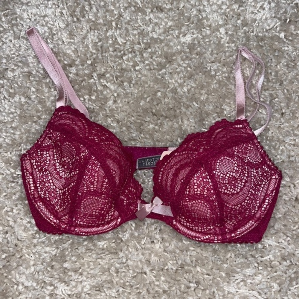 NWT VICTORIA’S SECRET LIGHTLY LINED LACE BRA SIZE 32C RED/BURGUNDY/PINK